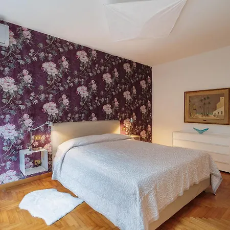 Apartmán Guesthost - Liberty & Winter Garden *